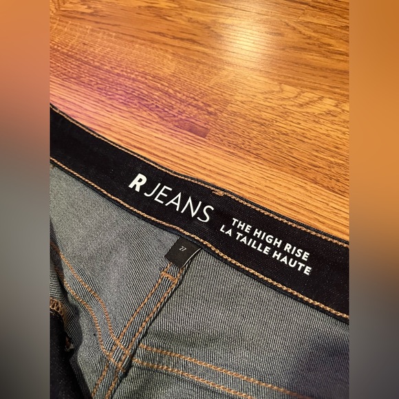 Women’s High Rise Jean Shorts - Picture 2 of 3